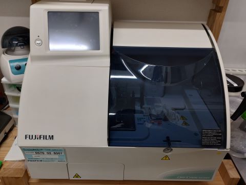 血液検査用機器の写真